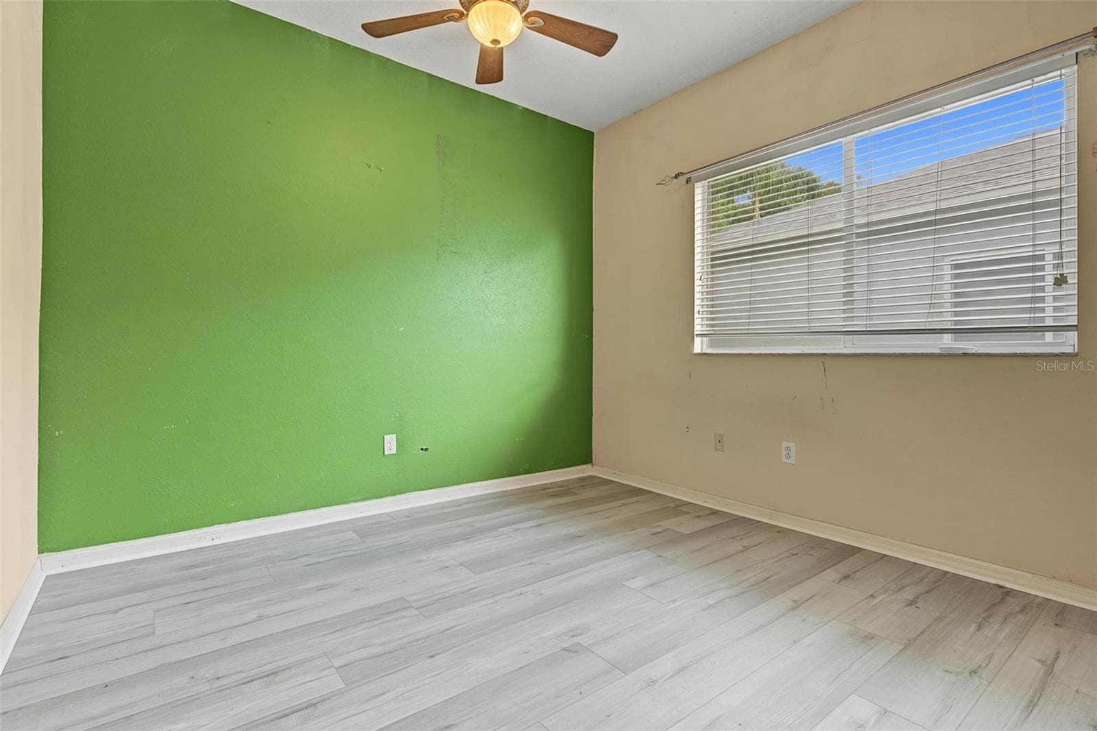 Single Family Residence at 15922 MUIRFIELD DR, ODESSA, photo 17 of 50
