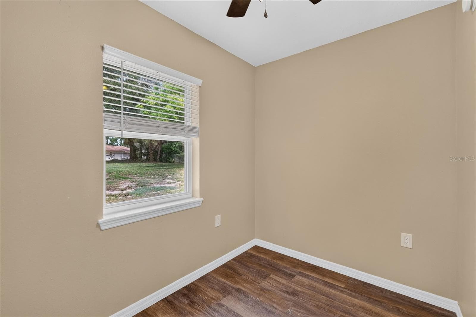 Single Family Residence at 706 MULBERRY ST, FRUITLAND PARK, photo 14 of 23