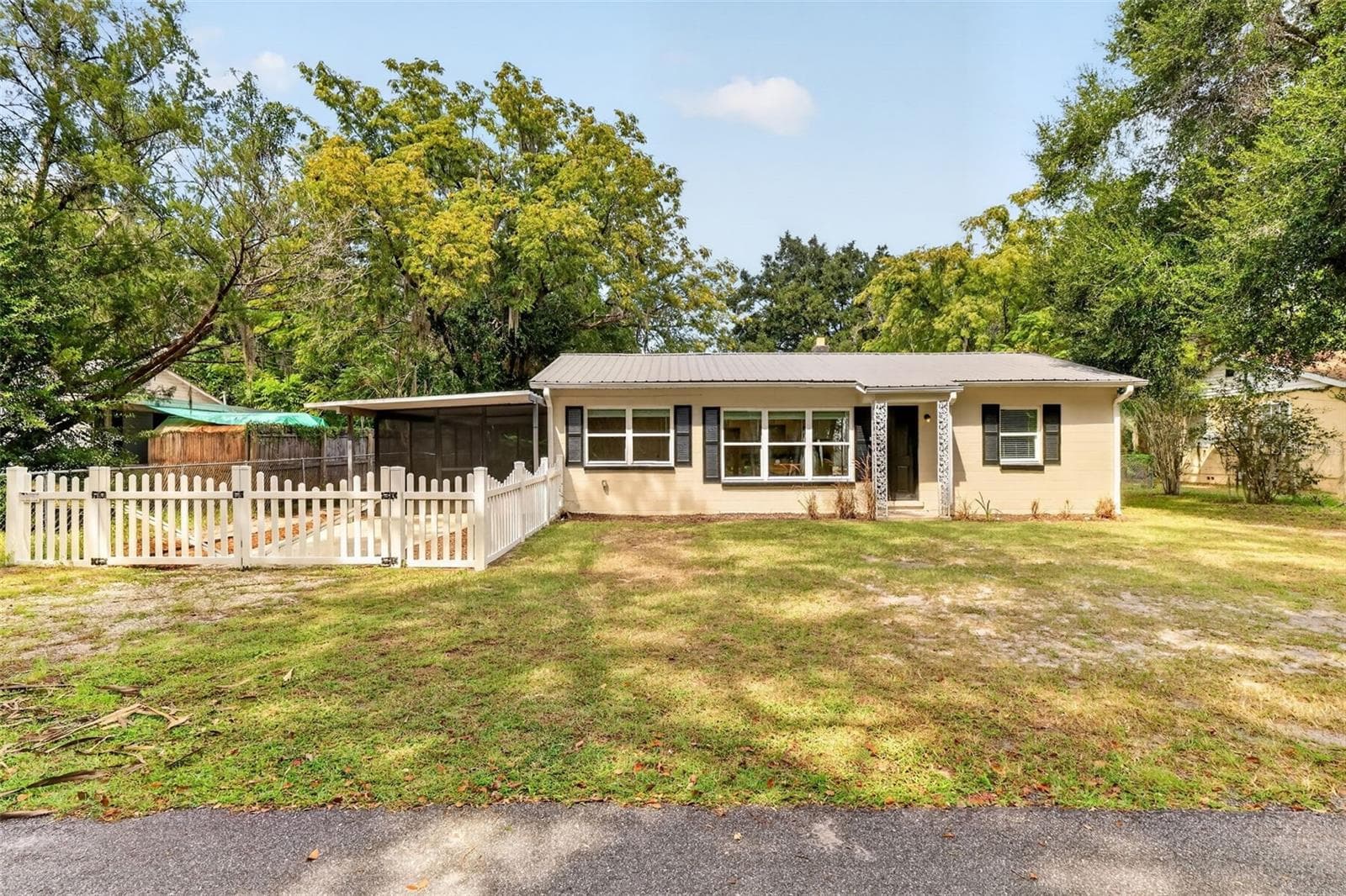 Single Family Residence at 706 MULBERRY ST, FRUITLAND PARK, photo 23 of 23