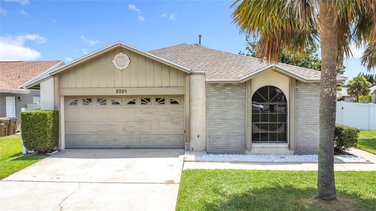 3221 WHITE DOVE LN