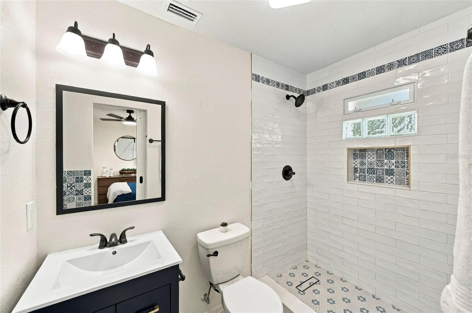Single Family Residence at 1719 JULIAN LANE DR, TAMPA, photo 10 of 19