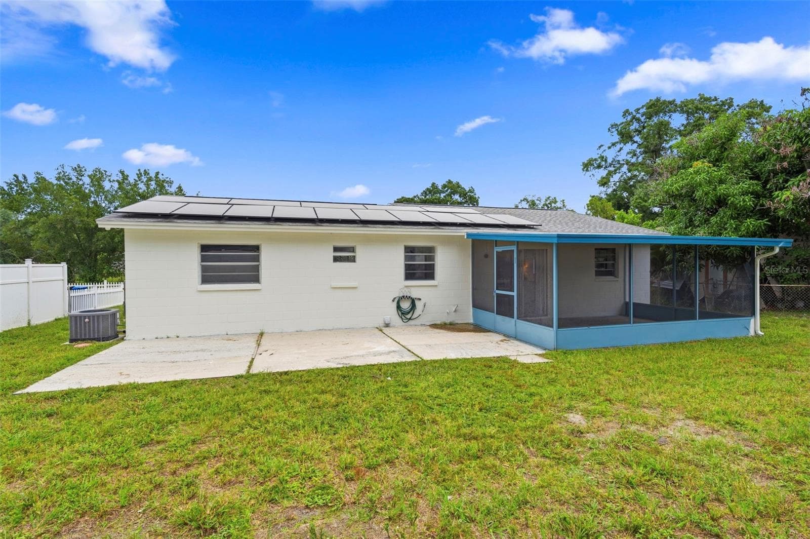 Single Family Residence at 1719 JULIAN LANE DR, TAMPA, photo 17 of 19