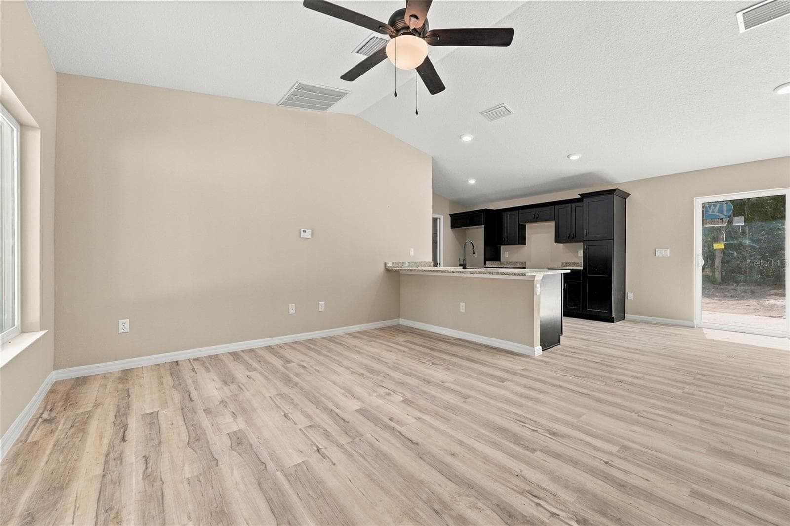 Single Family Residence at 8 SEQUOIA DRIVE CRSE, OCKLAWAHA, photo 4 of 48