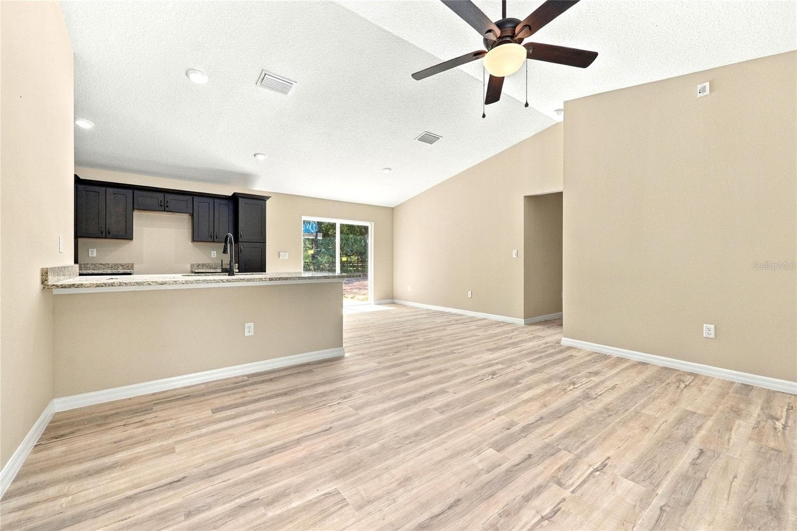 Single Family Residence at 8 SEQUOIA DRIVE CRSE, OCKLAWAHA, photo 7 of 48