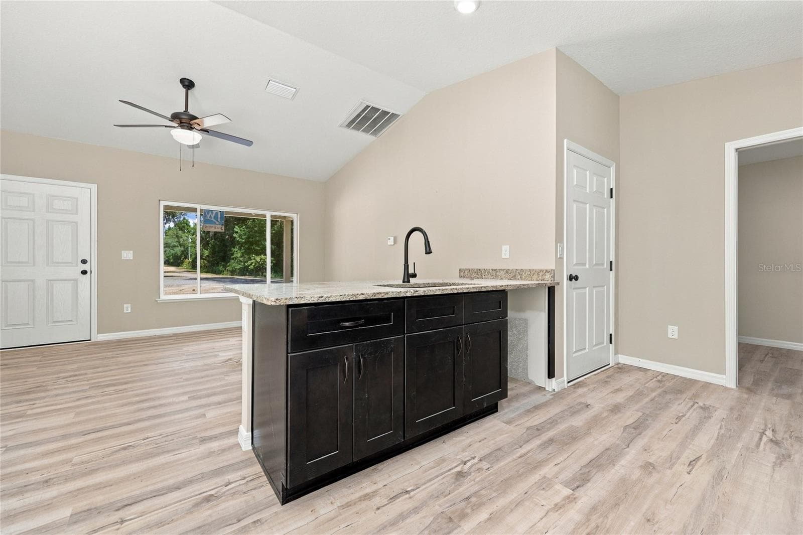 Single Family Residence at 8 SEQUOIA DRIVE CRSE, OCKLAWAHA, photo 11 of 48