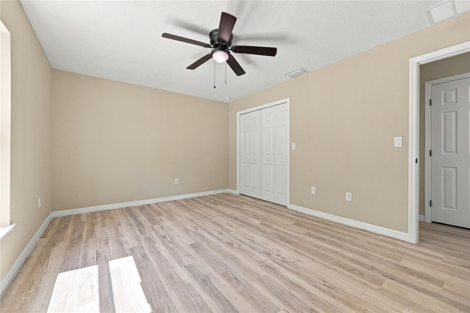 Single Family Residence at 8 SEQUOIA DRIVE CRSE, OCKLAWAHA, photo 17 of 48