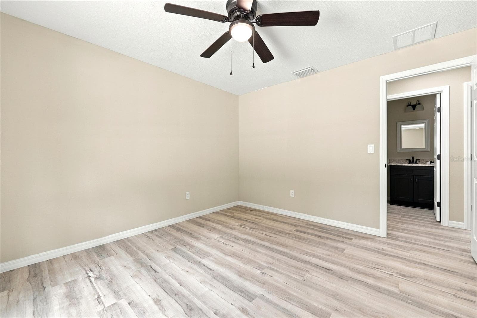 Single Family Residence at 8 SEQUOIA DRIVE CRSE, OCKLAWAHA, photo 24 of 48