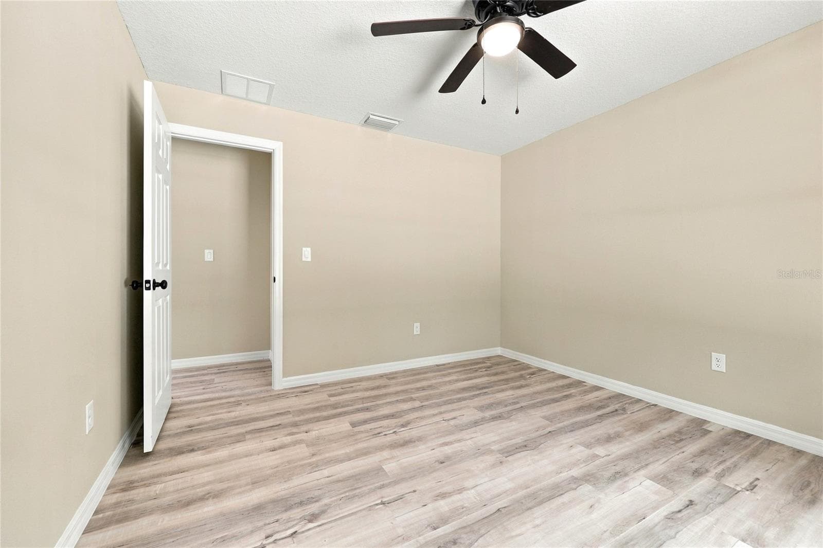 Single Family Residence at 8 SEQUOIA DRIVE CRSE, OCKLAWAHA, photo 29 of 48