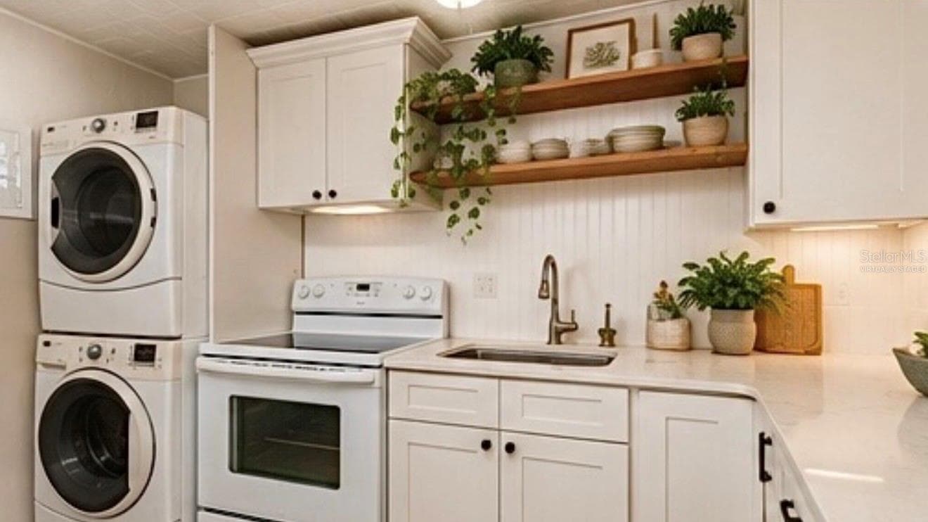 Virtually Staged - 5396 4TH ST N #101, ST PETERSBURG