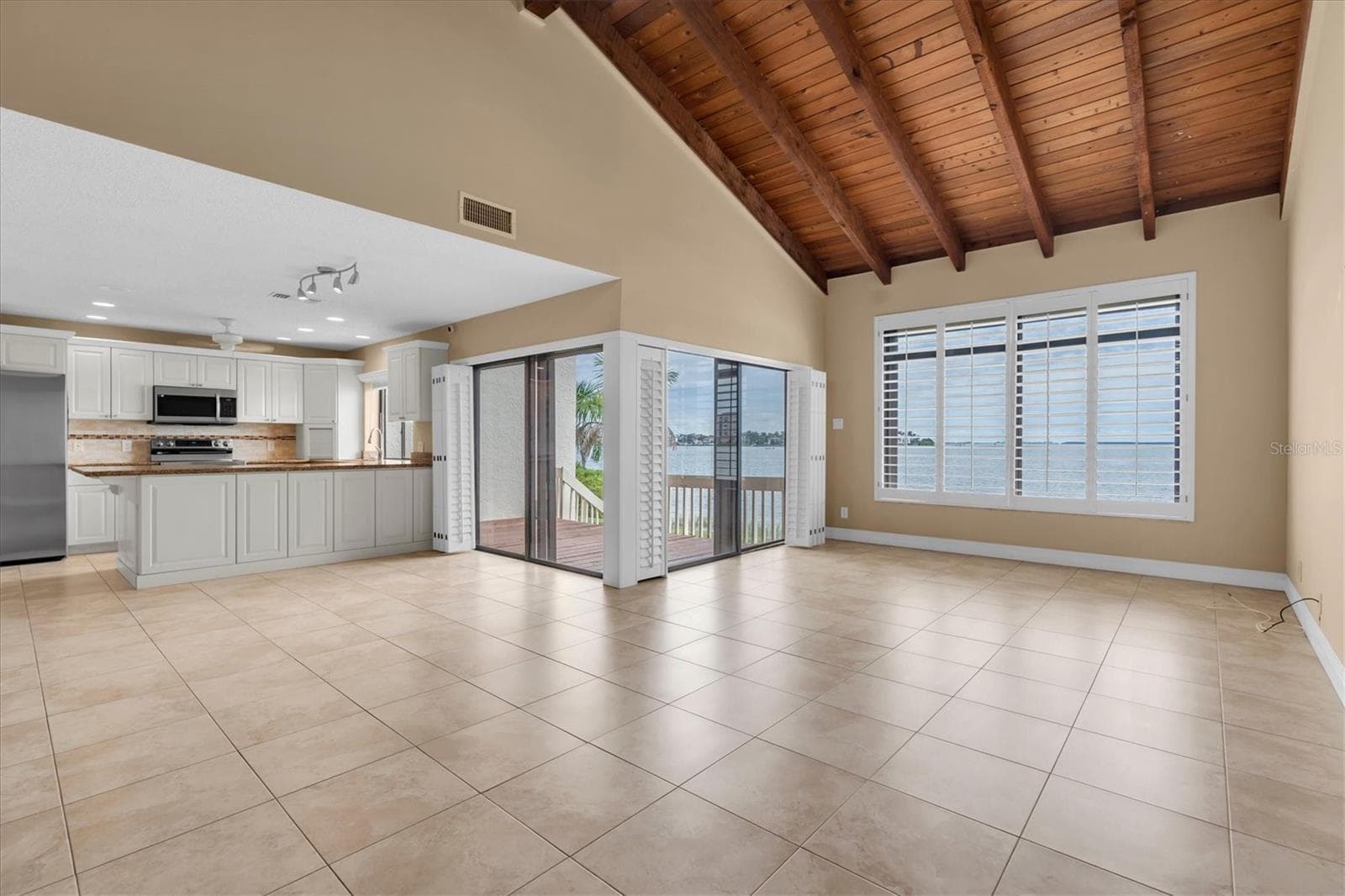 Condominium at 5668 ESCONDIDA BLVD S, ST PETERSBURG, photo 7 of 59