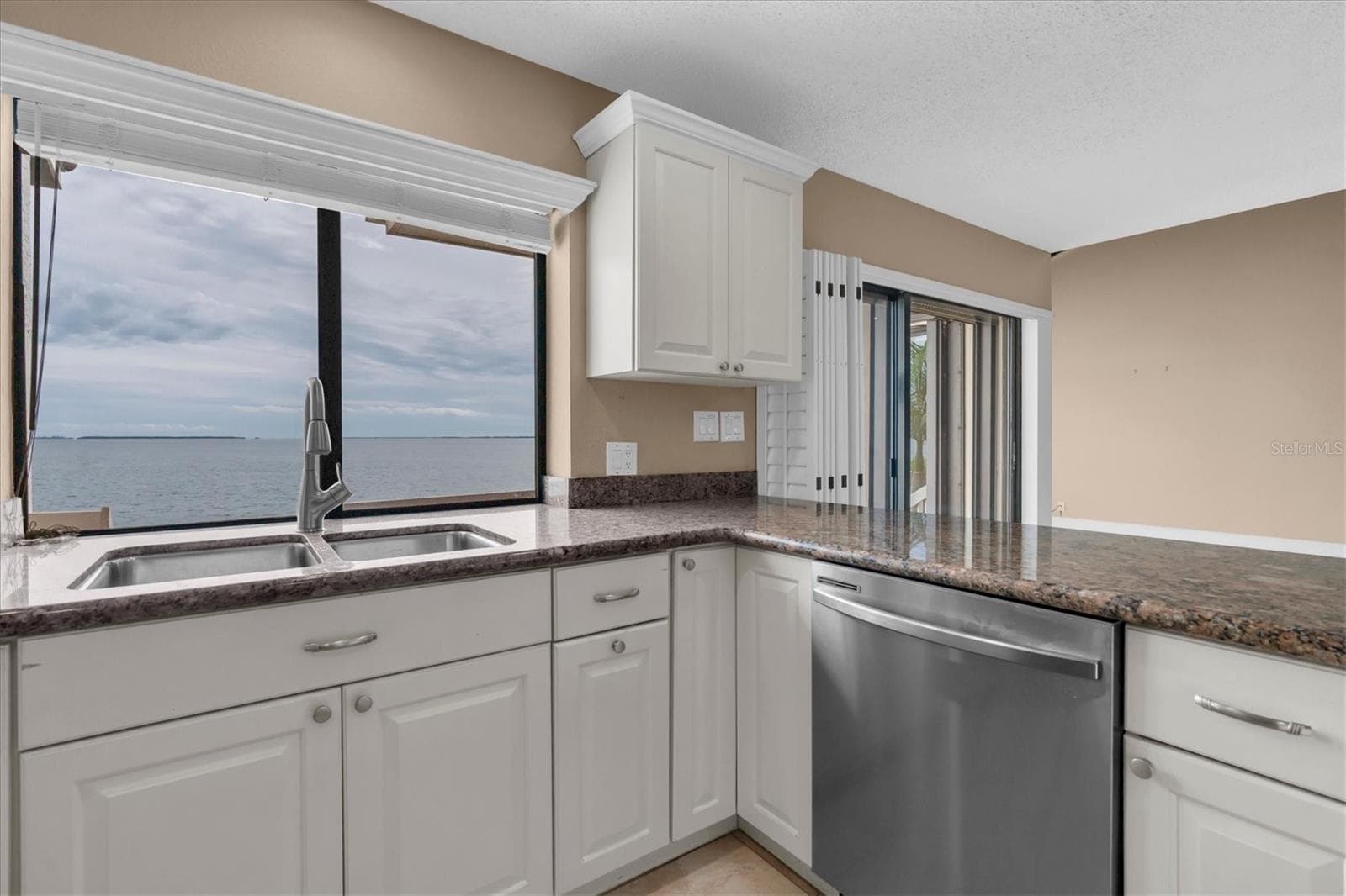 Condominium at 5668 ESCONDIDA BLVD S, ST PETERSBURG, photo 19 of 59