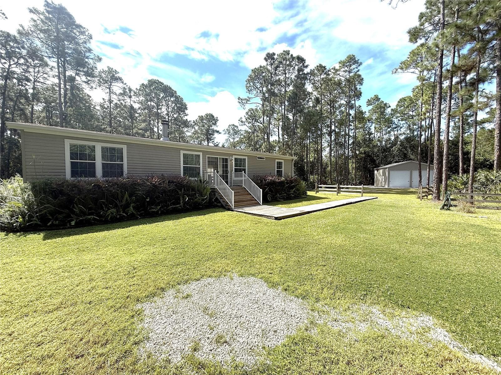 1161 LAKE HARNEY WOODS BLVD