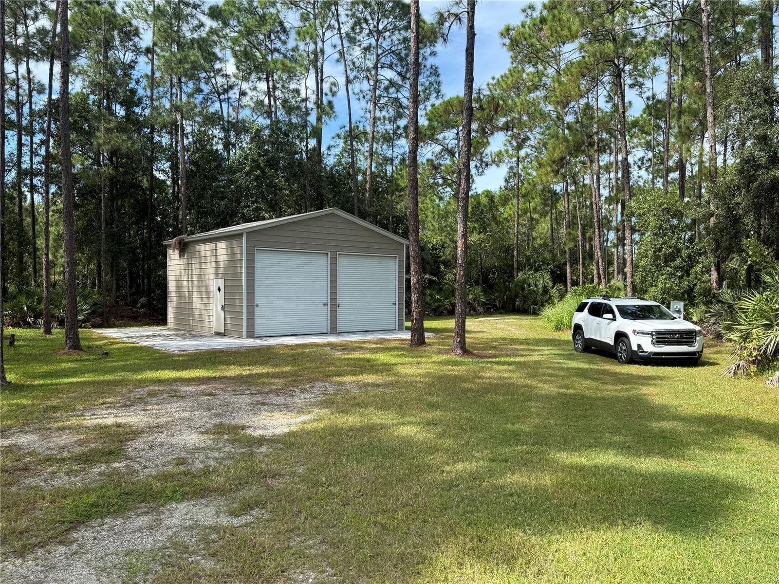 Manufactured Home at 1161 LAKE HARNEY WOODS BLVD, MIMS, photo 2 of 35