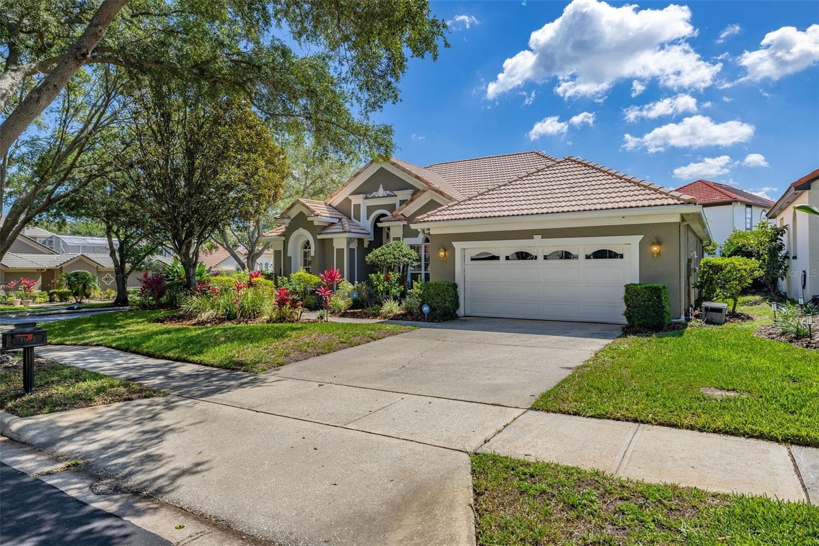 Single Family Residence at 1855 VISTA ROYALE BLVD, ORLANDO, photo 2 of 43