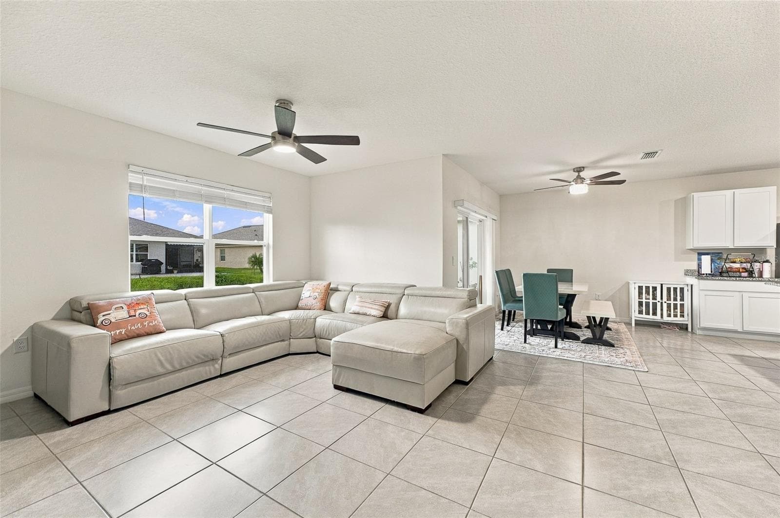 Living Room (3) - 4171 BASINSIDE CT, SANFORD
