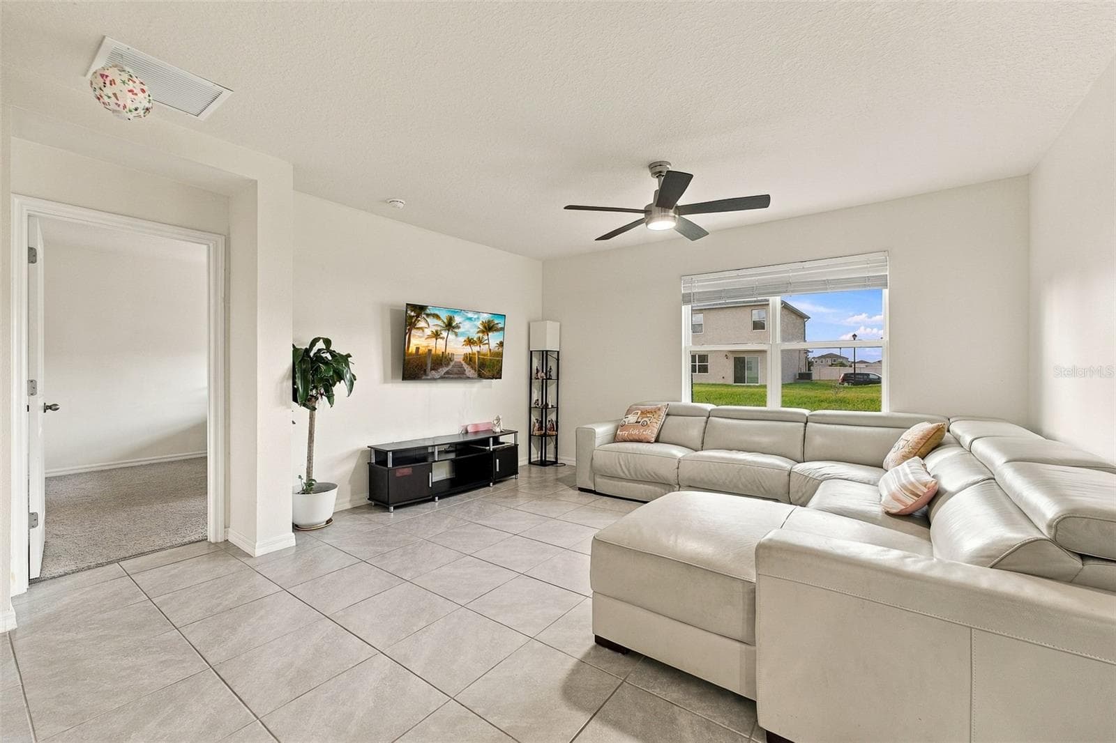 Living Room (4) - 4171 BASINSIDE CT, SANFORD