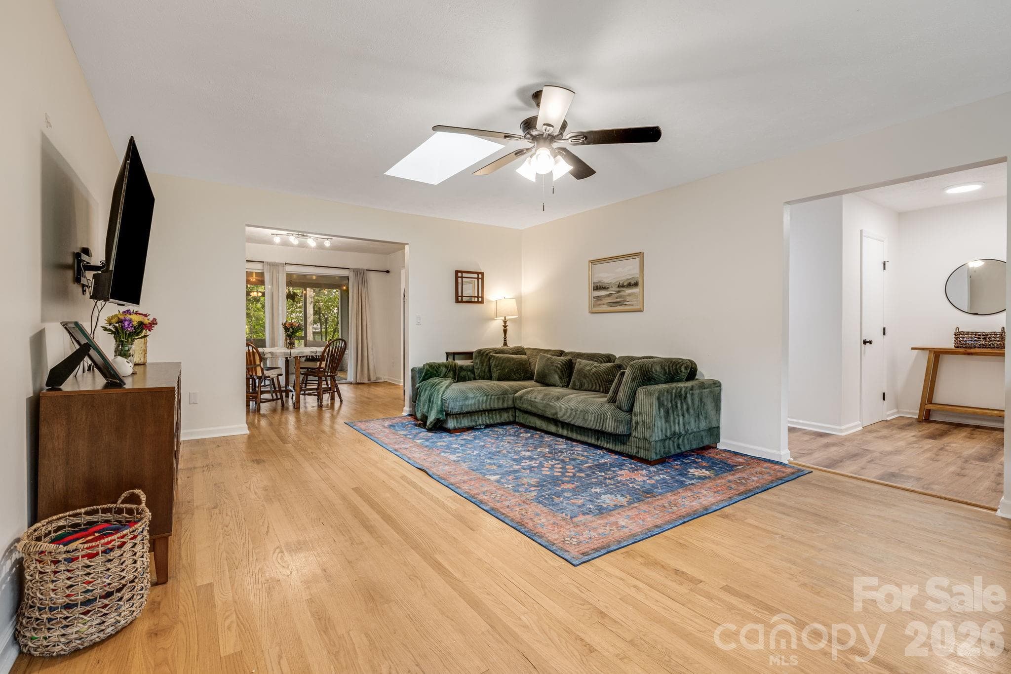 Single Family Residence at 3238 Debbie Drive, Hendersonville, photo 8 of 43
