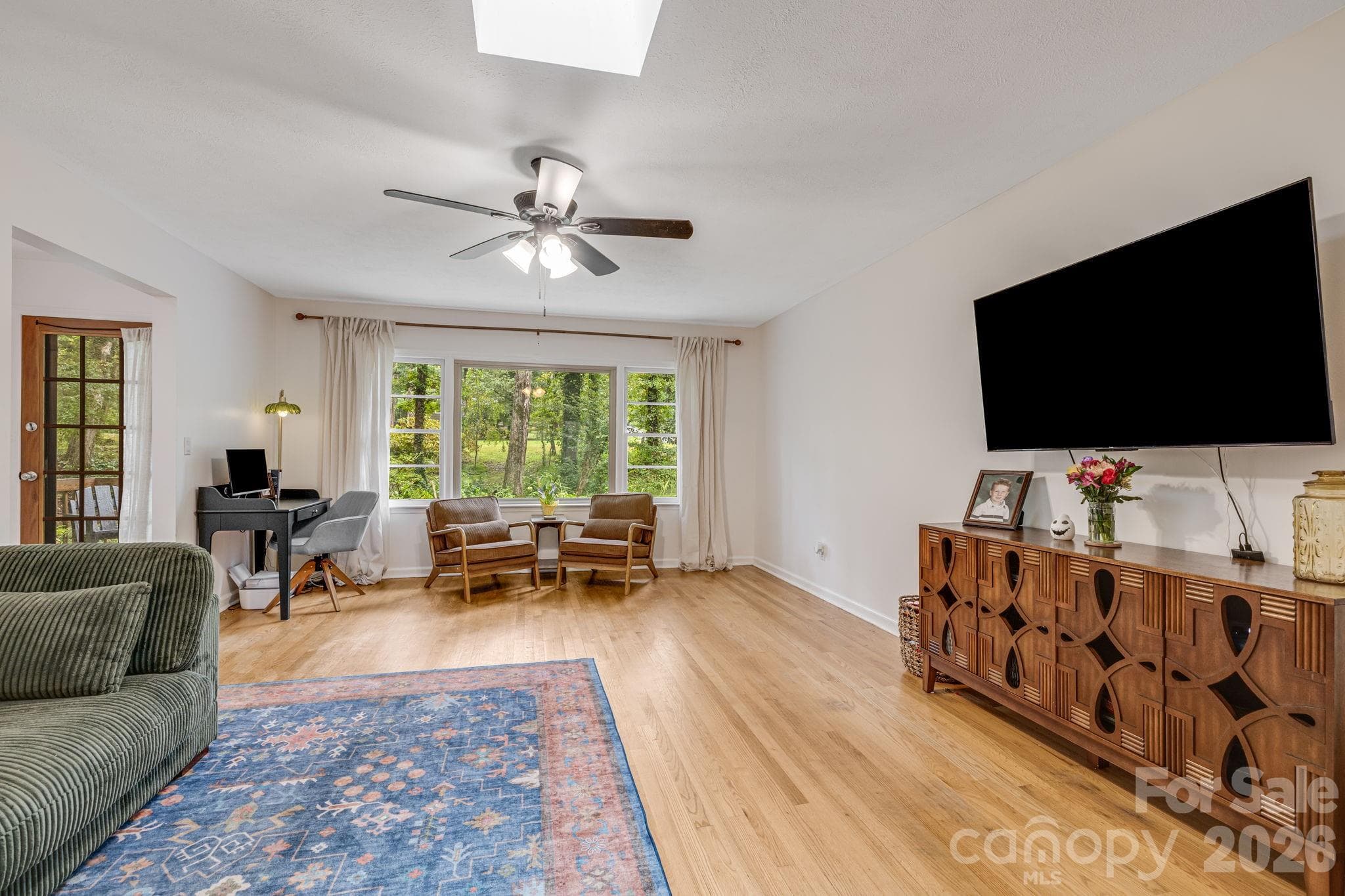 Single Family Residence at 3238 Debbie Drive, Hendersonville, photo 9 of 43
