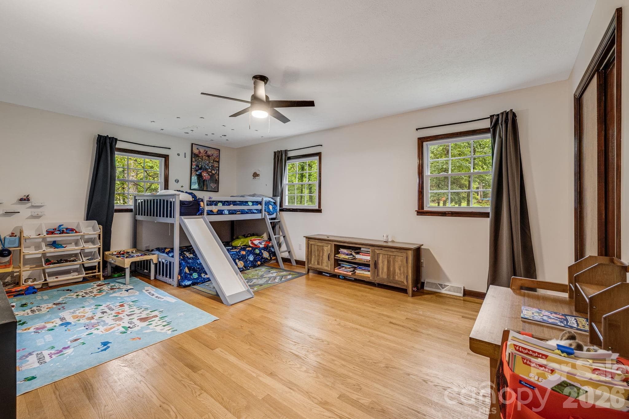 Single Family Residence at 3238 Debbie Drive, Hendersonville, photo 23 of 43