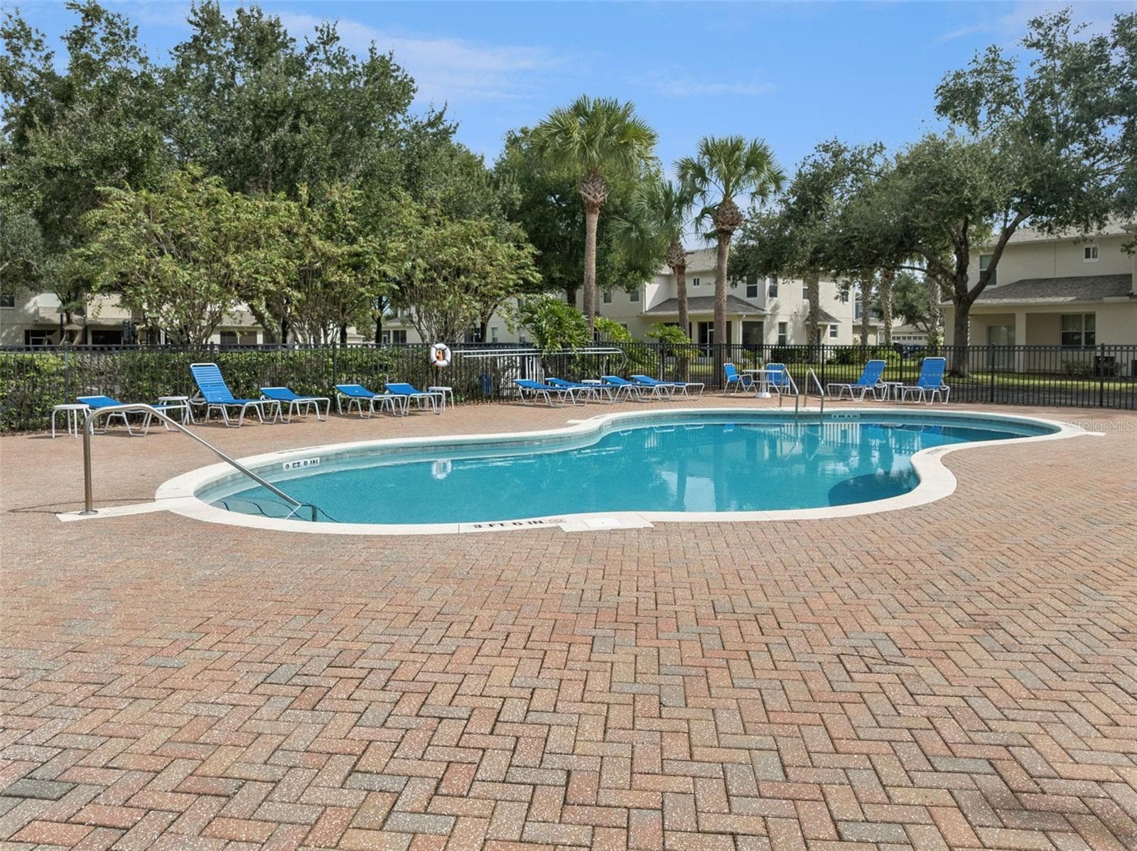 community pool - 15515 CAMPDEN ST, WINTER GARDEN