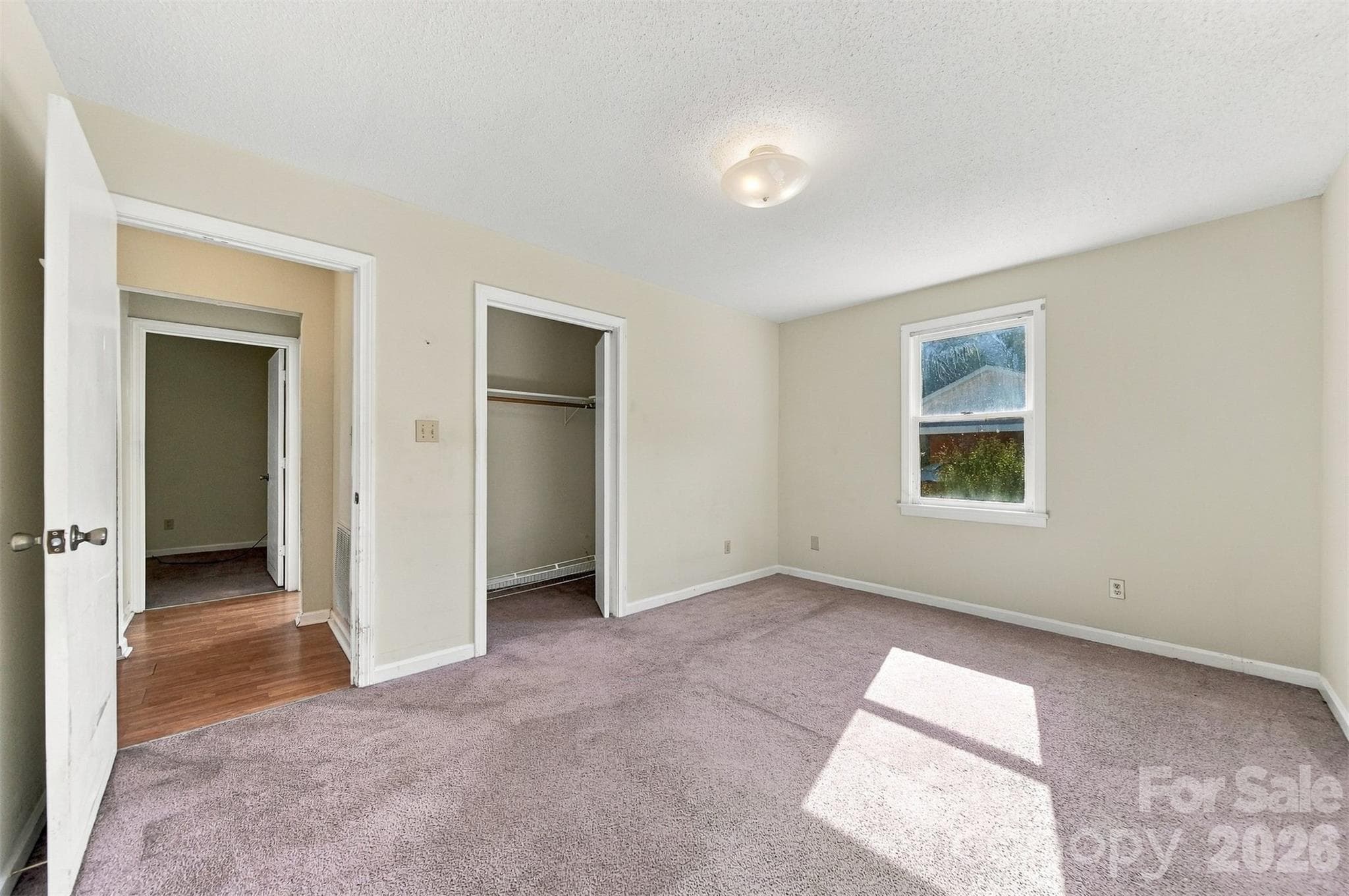Single Family Residence at 425 Heritage Farm Road, Hickory, photo 12 of 23