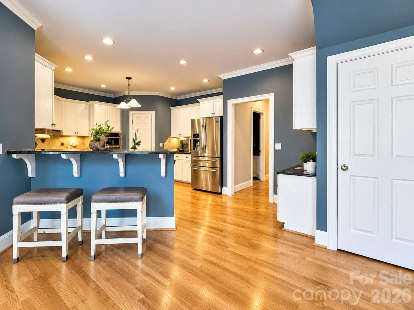 Single Family Residence at 4124 Old Course Drive, Charlotte, photo 8 of 32