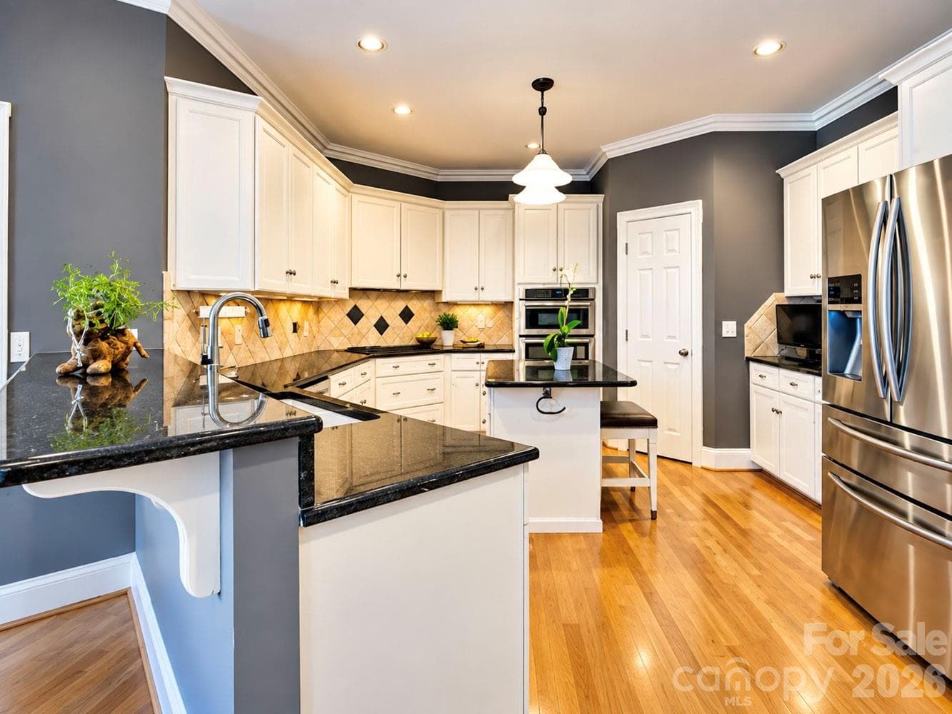 Single Family Residence at 4124 Old Course Drive, Charlotte, photo 10 of 32