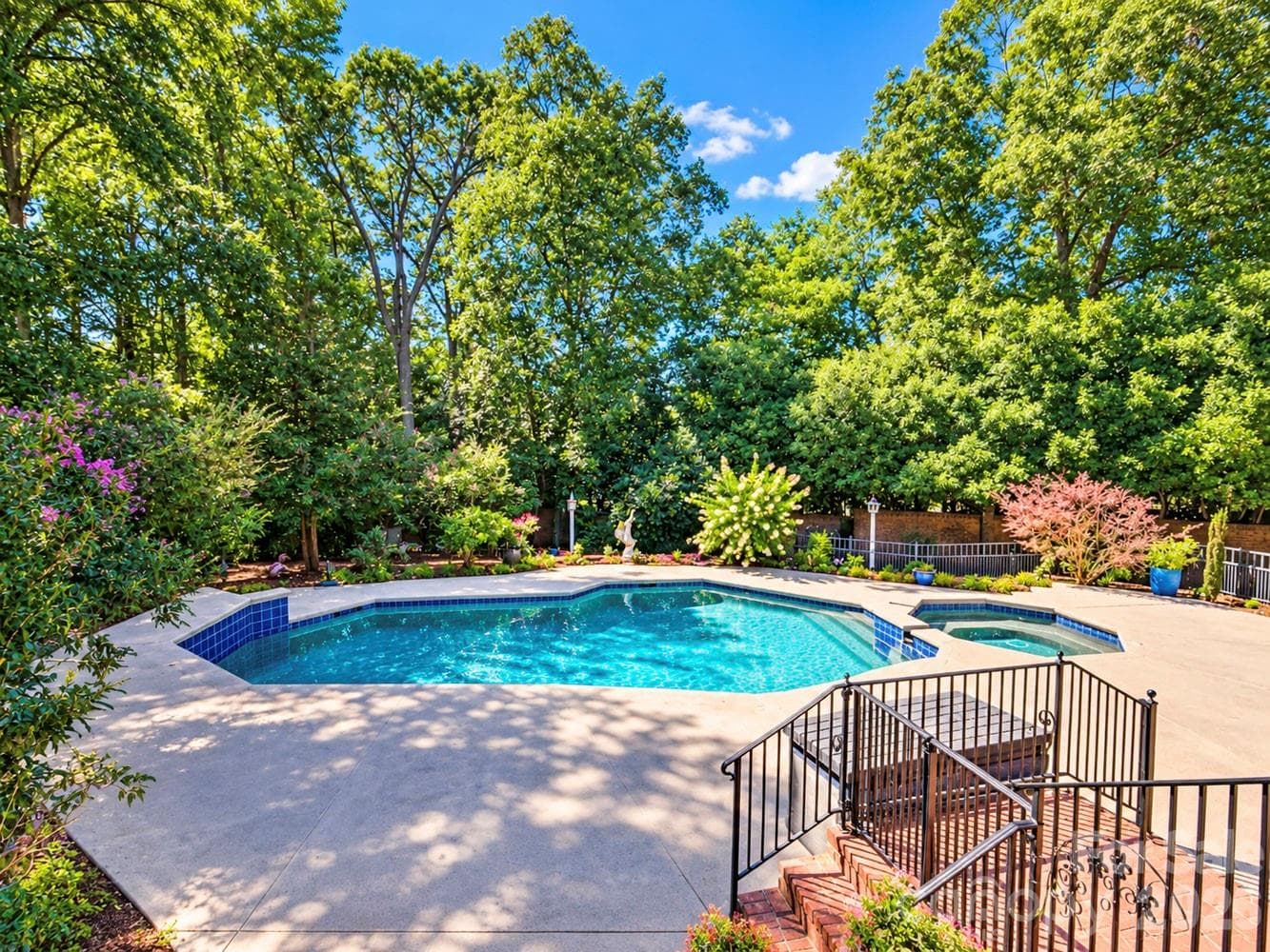 Single Family Residence at 4124 Old Course Drive, Charlotte, photo 29 of 32