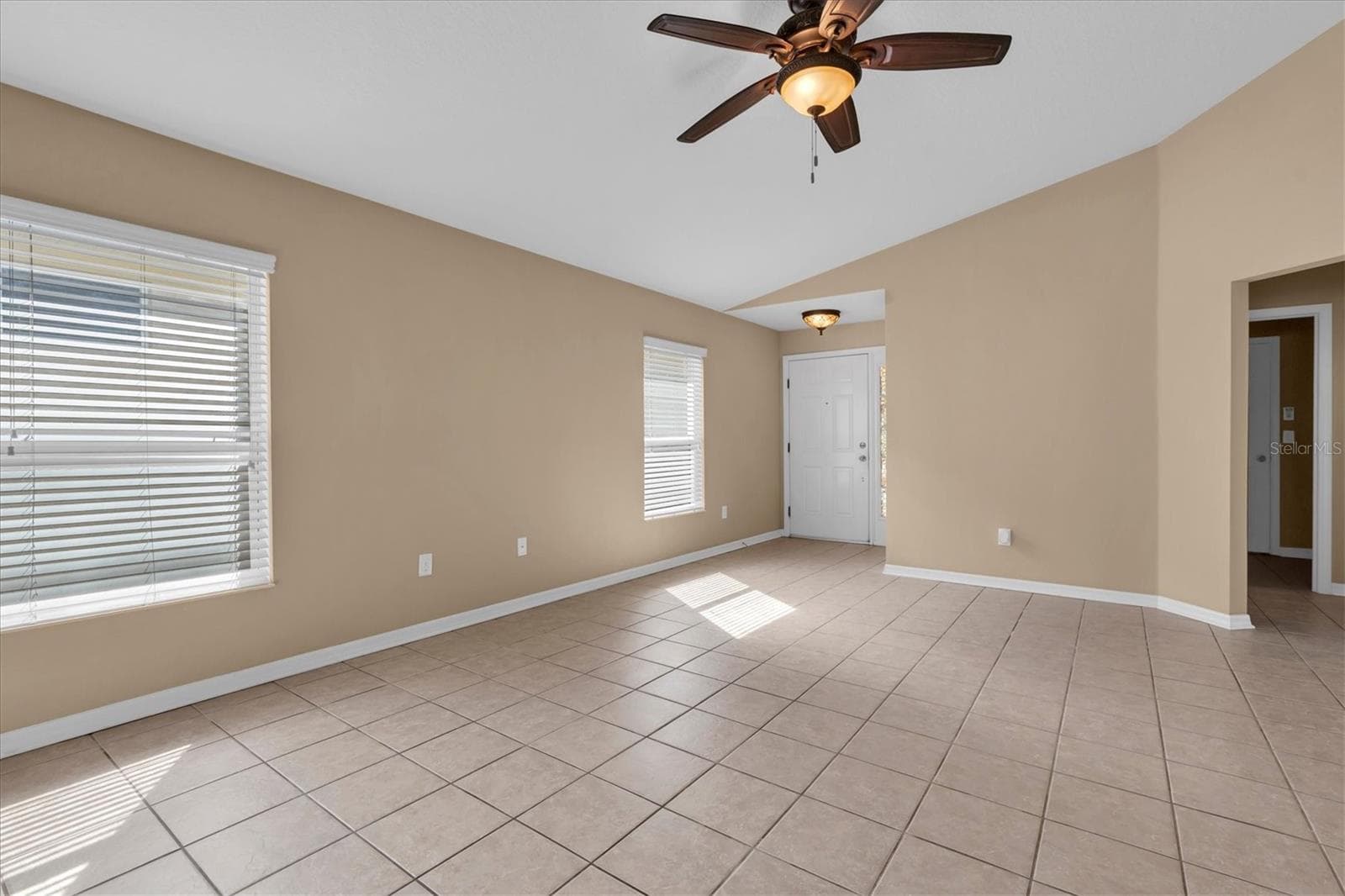 Single Family Residence at 10314 GREYSTONE RIDGE CT, RIVERVIEW, photo 9 of 40