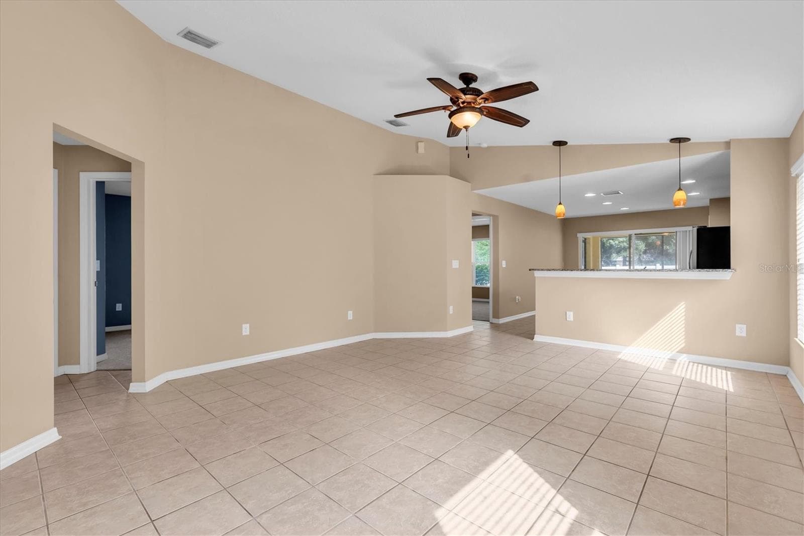 Single Family Residence at 10314 GREYSTONE RIDGE CT, RIVERVIEW, photo 10 of 40