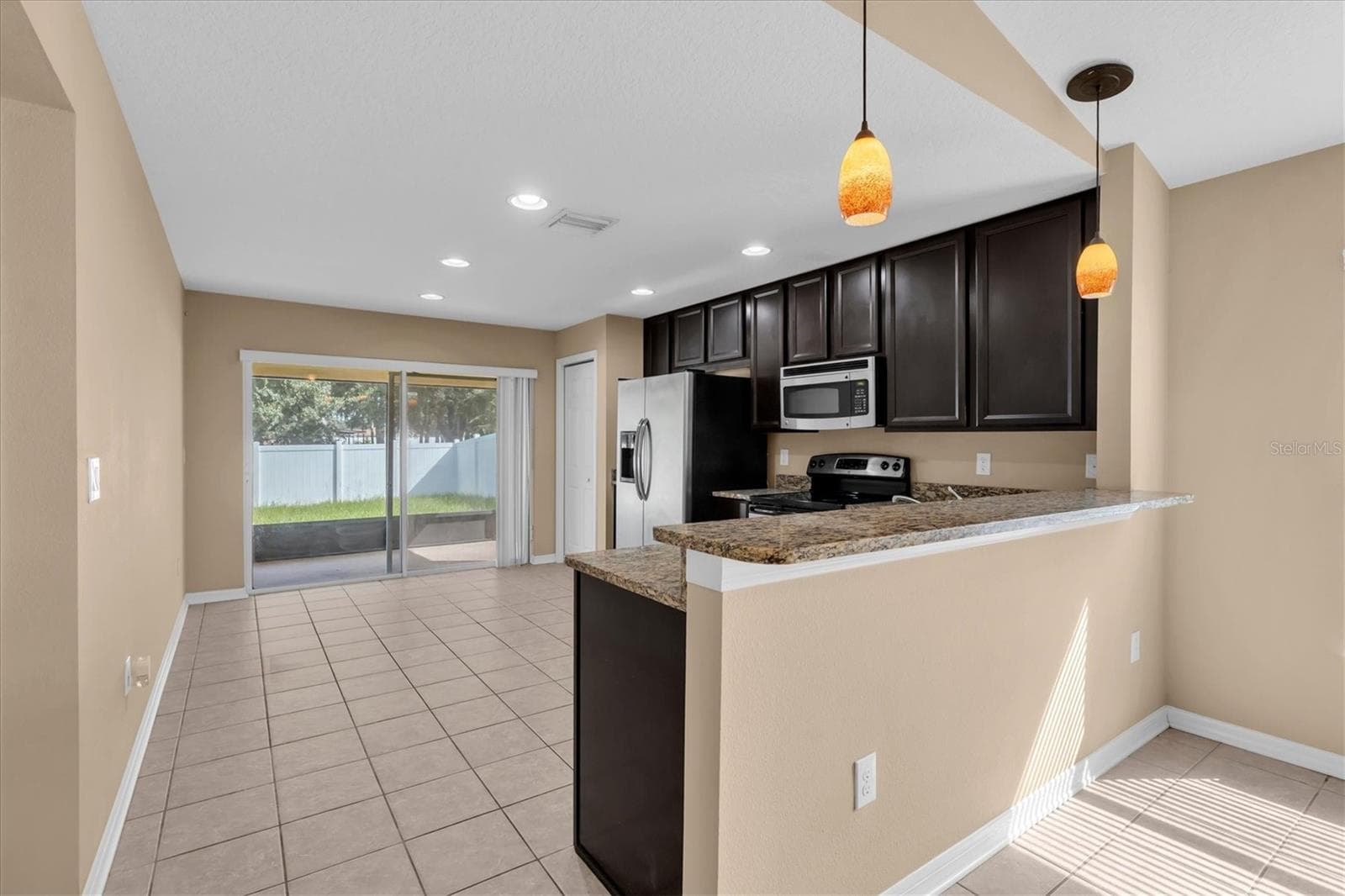 Single Family Residence at 10314 GREYSTONE RIDGE CT, RIVERVIEW, photo 13 of 40