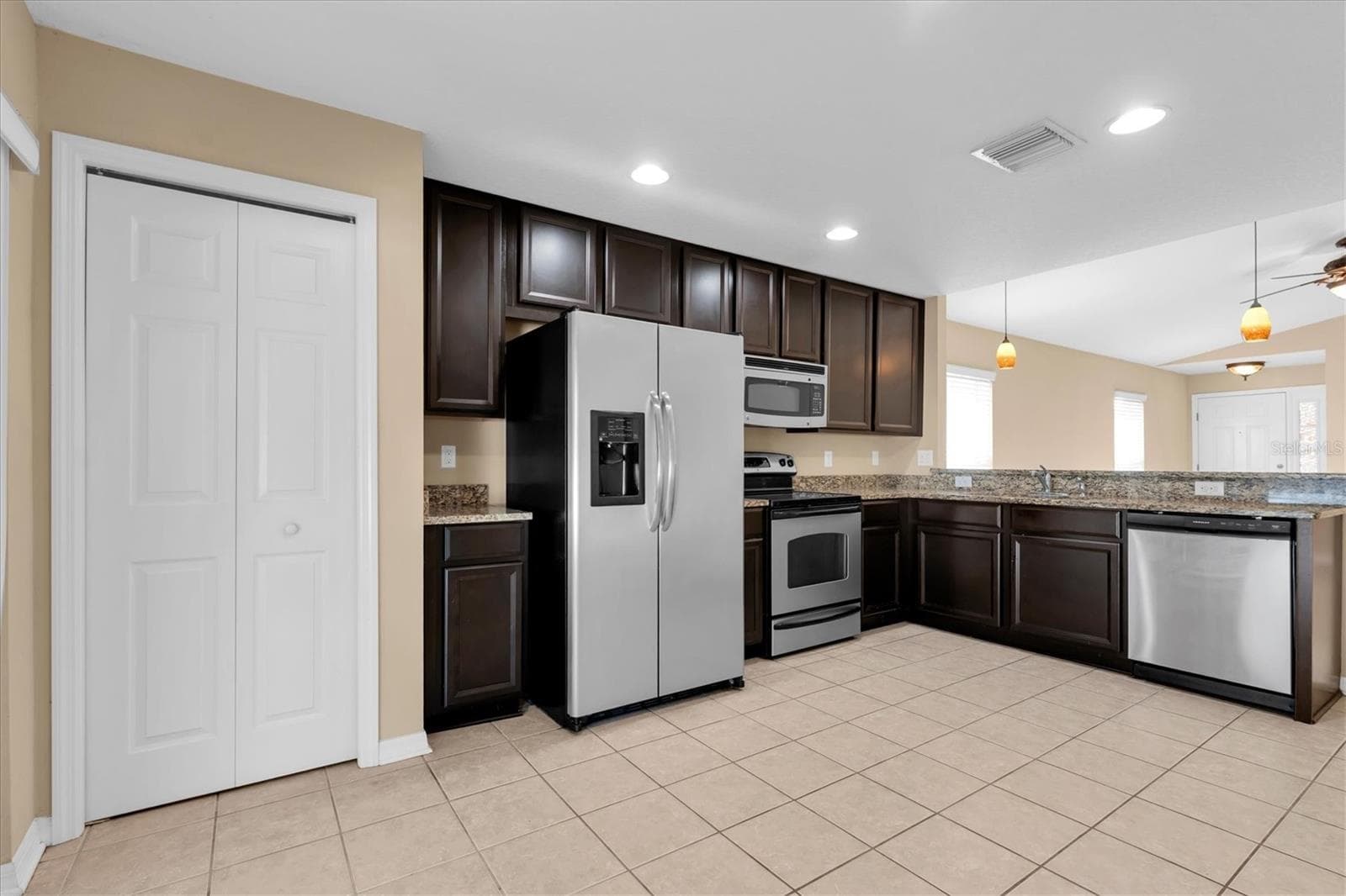 Single Family Residence at 10314 GREYSTONE RIDGE CT, RIVERVIEW, photo 17 of 40