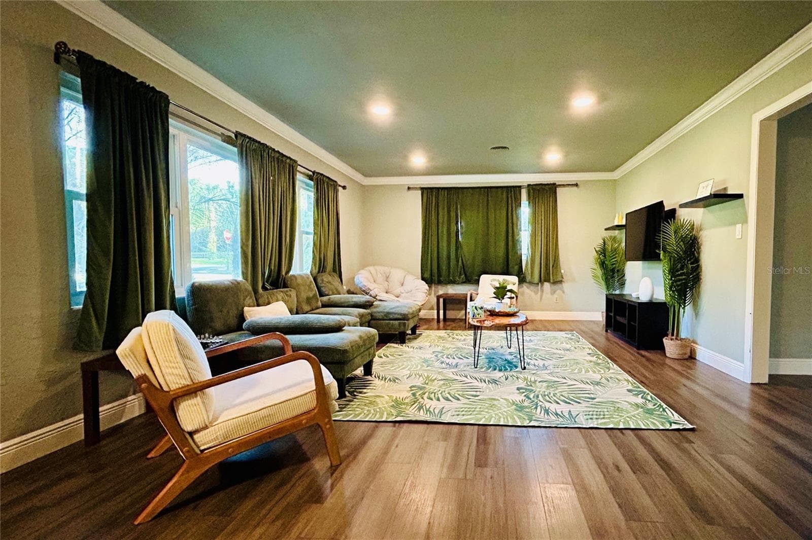 Single Family Residence at 302 FOREST AVE, ALTAMONTE SPRINGS, photo 6 of 59