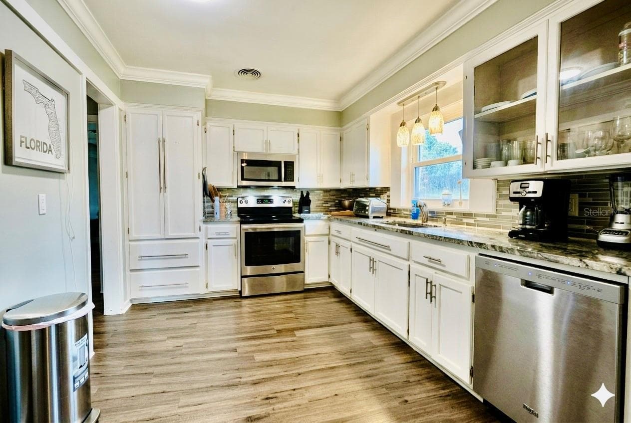 Single Family Residence at 302 FOREST AVE, ALTAMONTE SPRINGS, photo 14 of 59