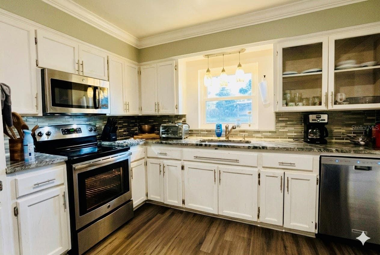 Single Family Residence at 302 FOREST AVE, ALTAMONTE SPRINGS, photo 17 of 59