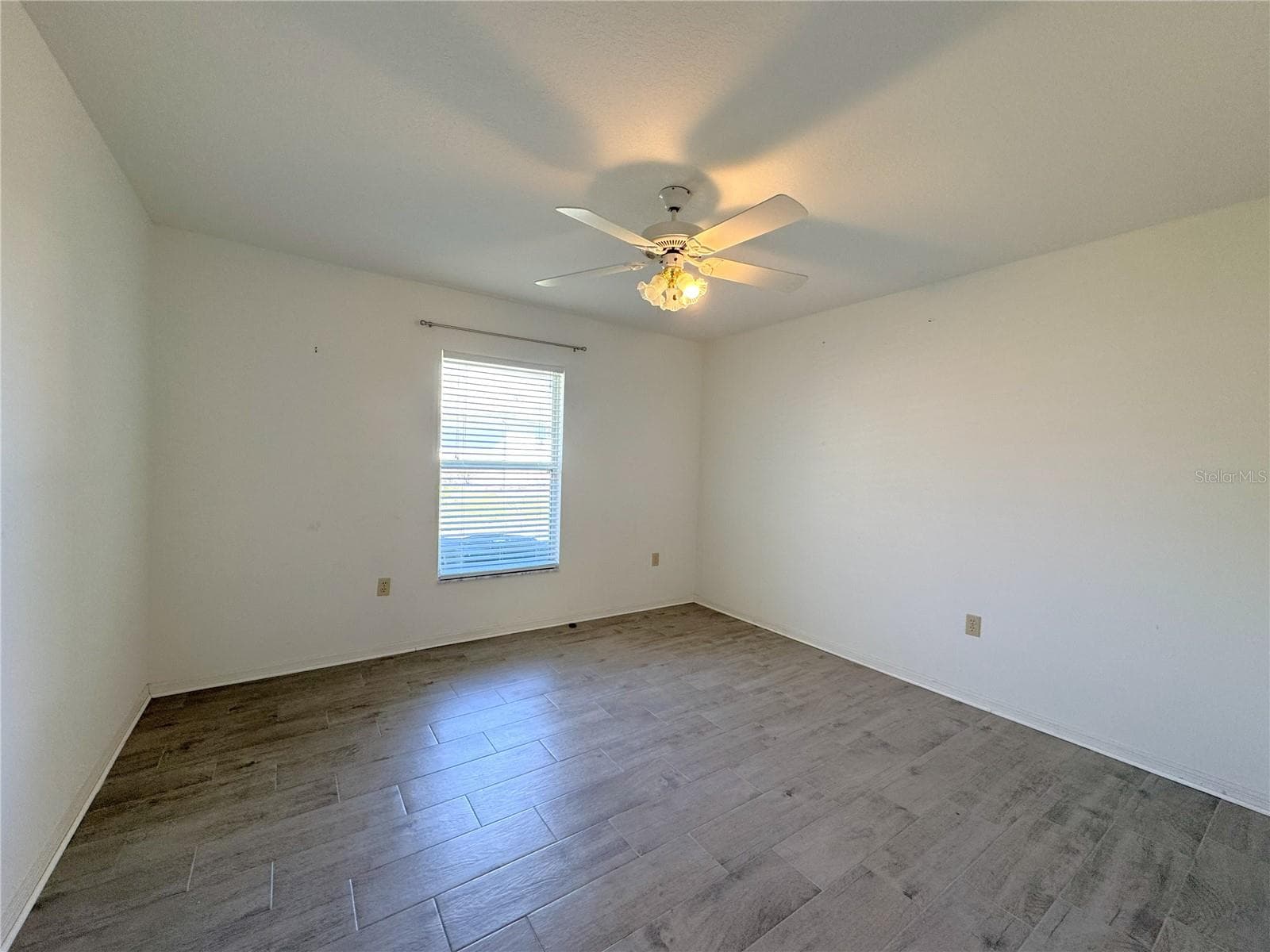 Single Family Residence at 4394 N BACALL LOOP, BEVERLY HILLS, photo 7 of 25
