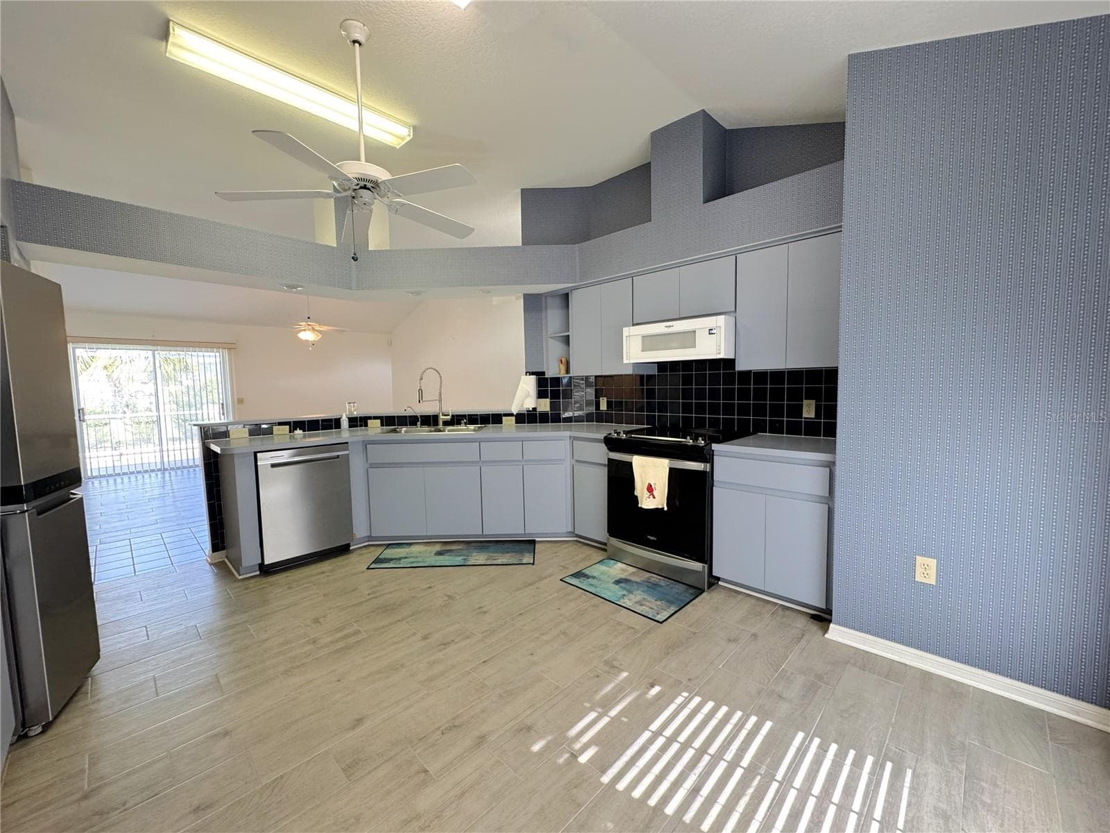 Single Family Residence at 4394 N BACALL LOOP, BEVERLY HILLS, photo 12 of 25