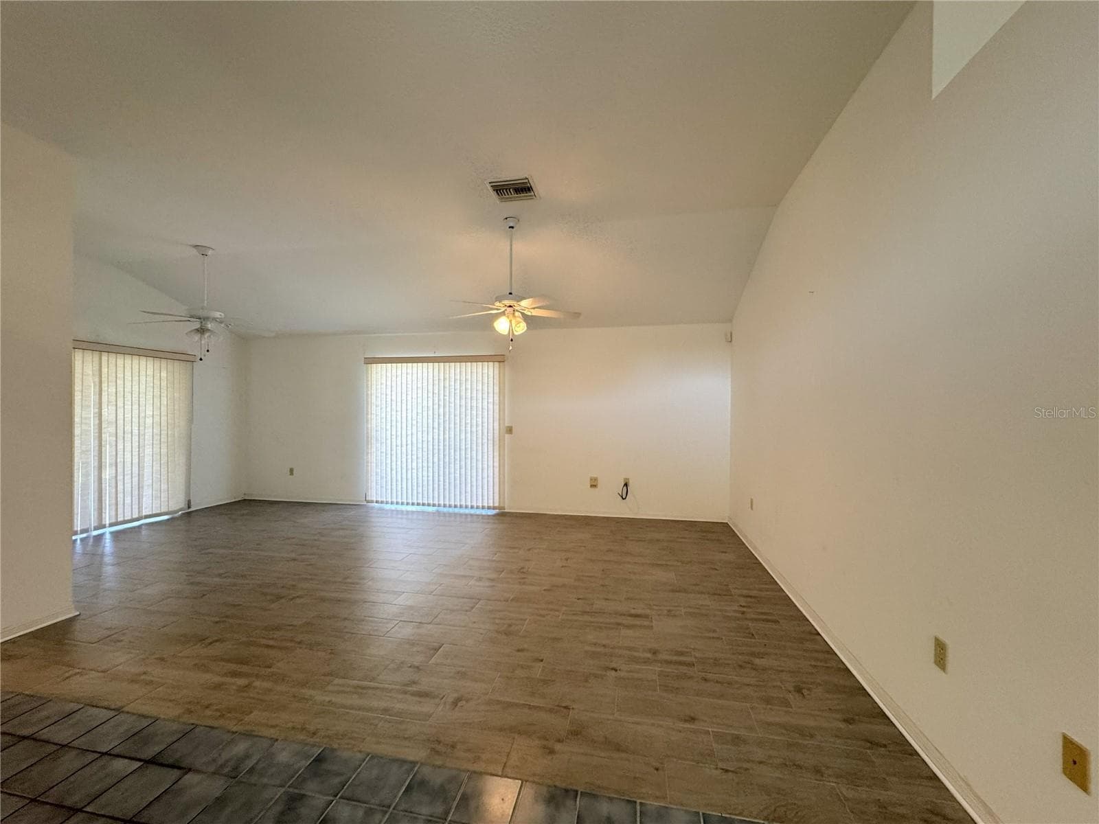 Single Family Residence at 4394 N BACALL LOOP, BEVERLY HILLS, photo 15 of 25