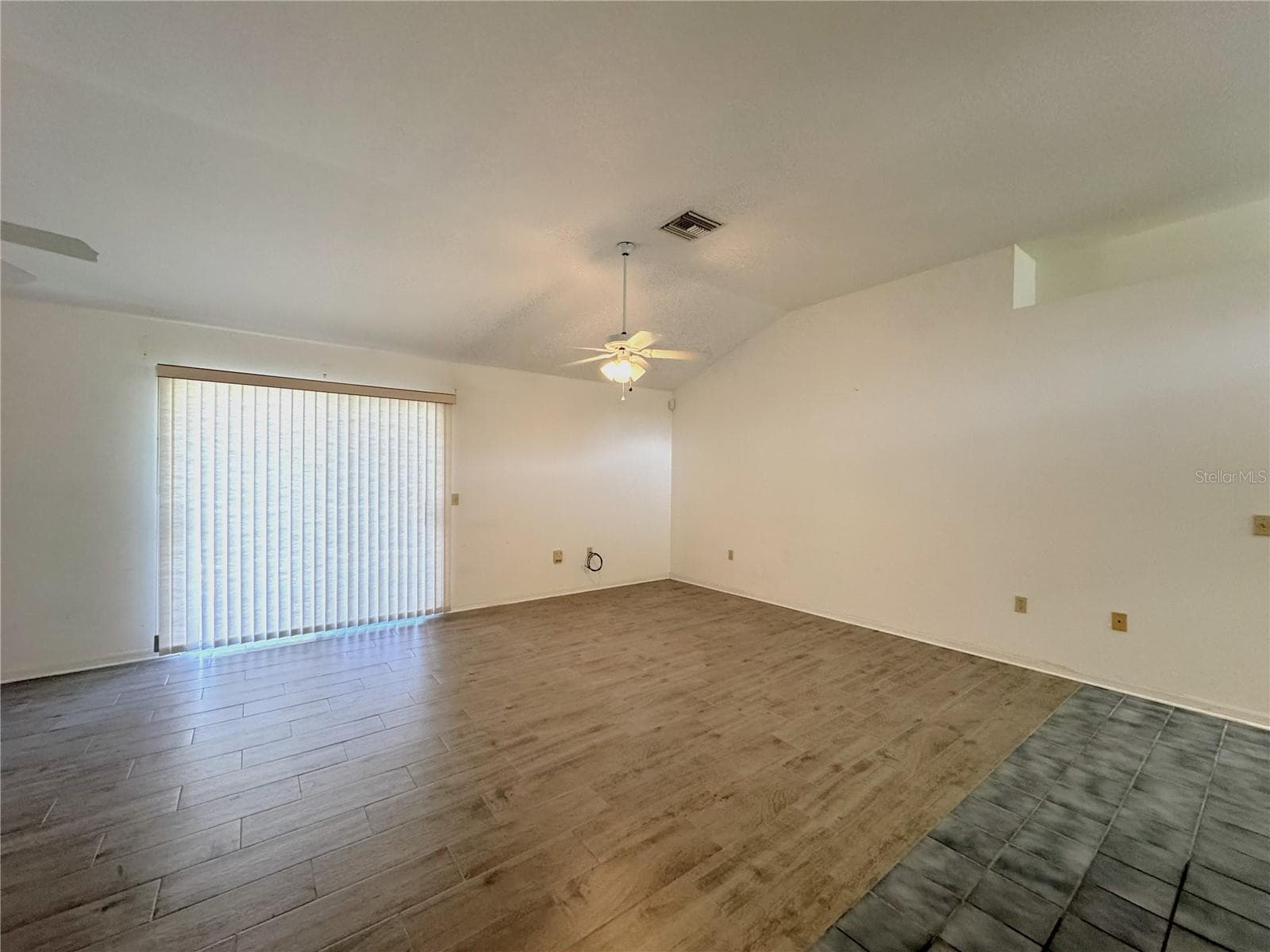 Single Family Residence at 4394 N BACALL LOOP, BEVERLY HILLS, photo 16 of 25