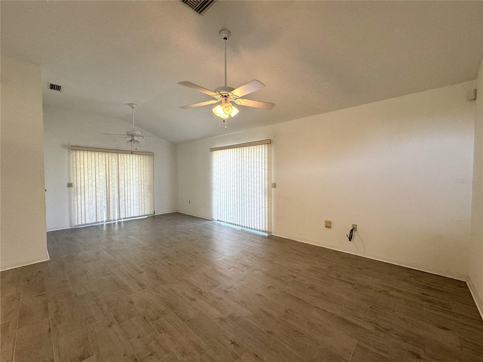 Single Family Residence at 4394 N BACALL LOOP, BEVERLY HILLS, photo 17 of 25