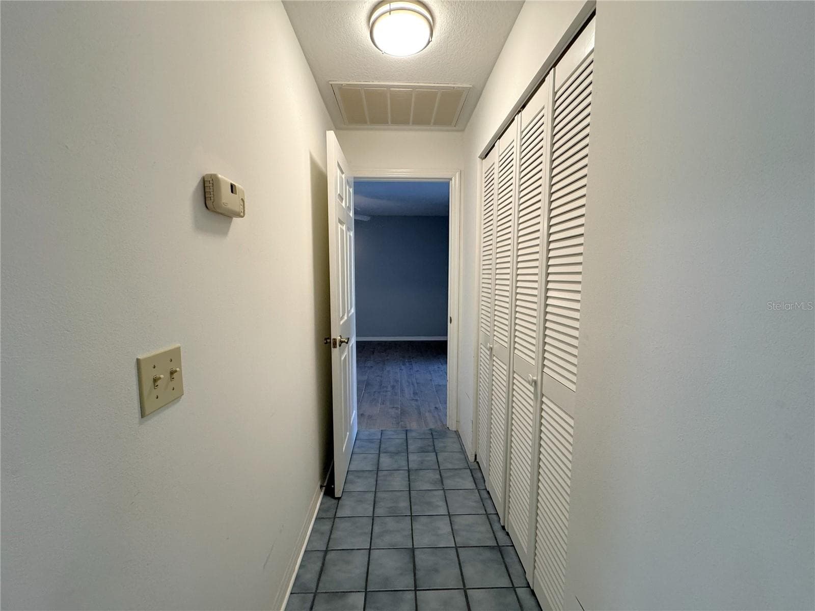 Single Family Residence at 4394 N BACALL LOOP, BEVERLY HILLS, photo 18 of 25