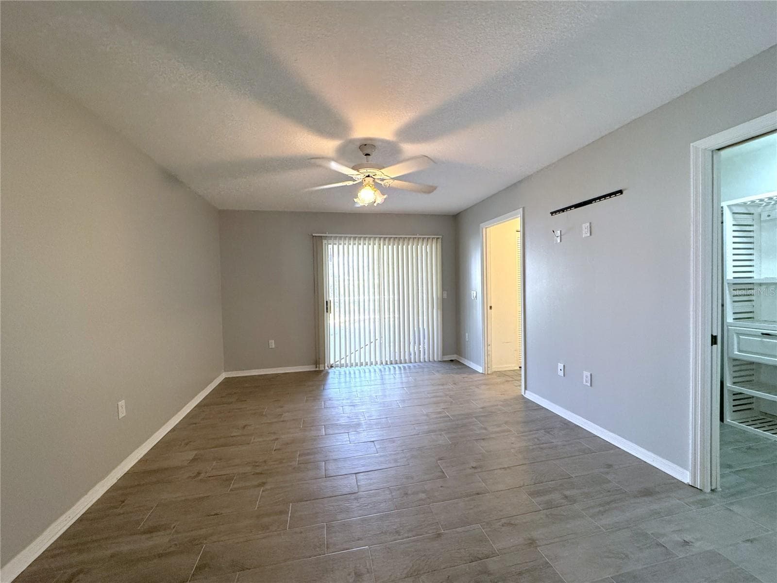 Single Family Residence at 4394 N BACALL LOOP, BEVERLY HILLS, photo 20 of 25
