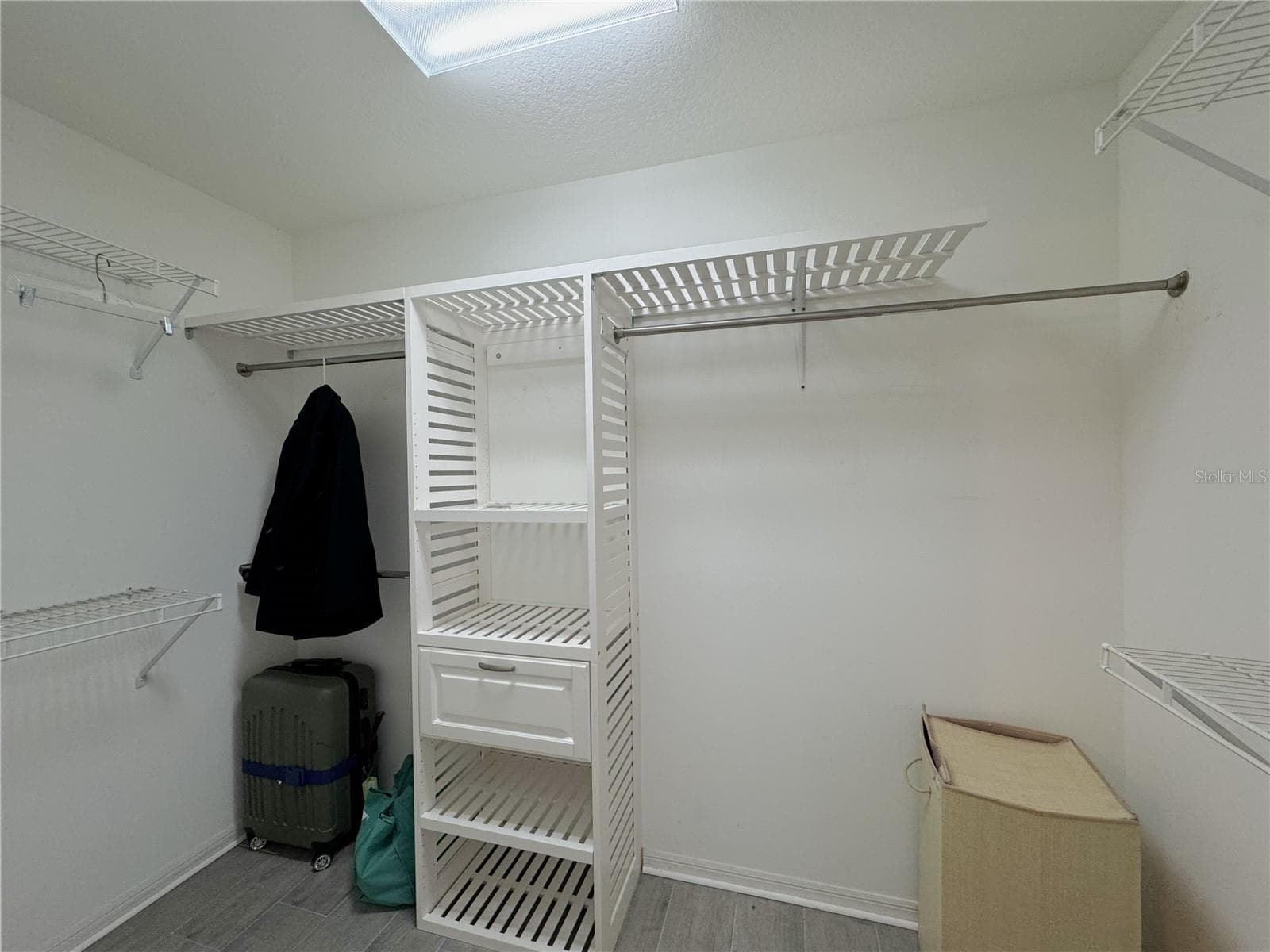 Single Family Residence at 4394 N BACALL LOOP, BEVERLY HILLS, photo 21 of 25