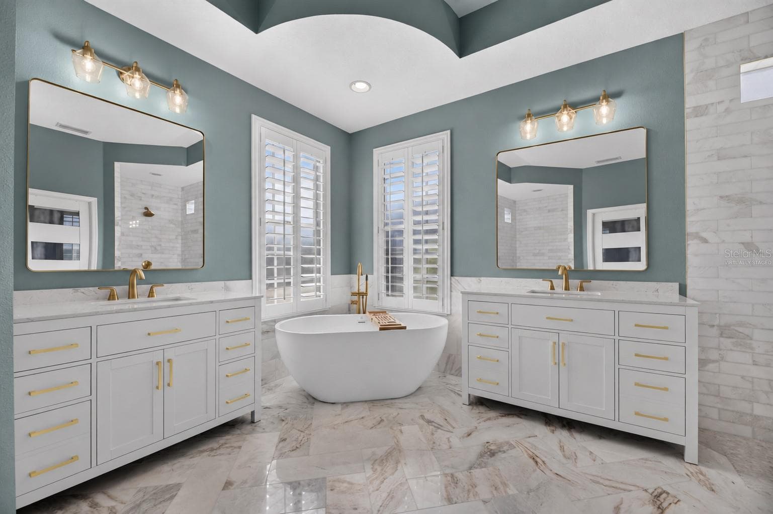 virtually staged - 421 ISLEBAY DR, APOLLO BEACH