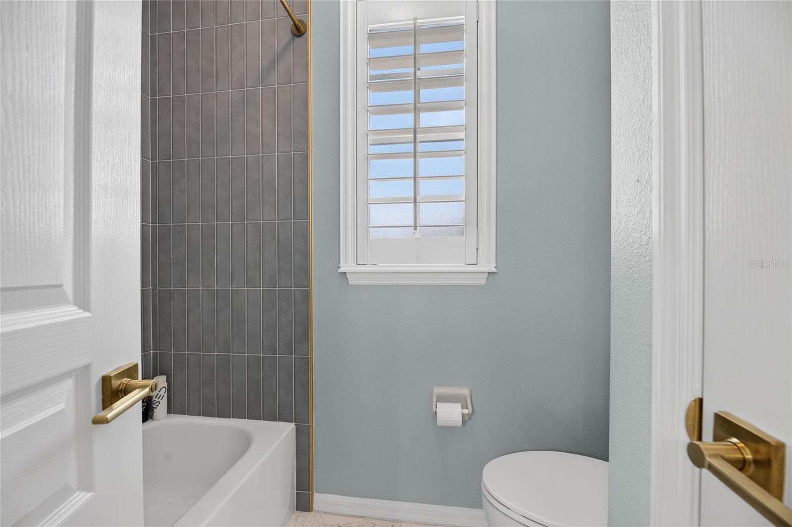 Single Family Residence at 421 ISLEBAY DR, APOLLO BEACH, photo 71 of 100
