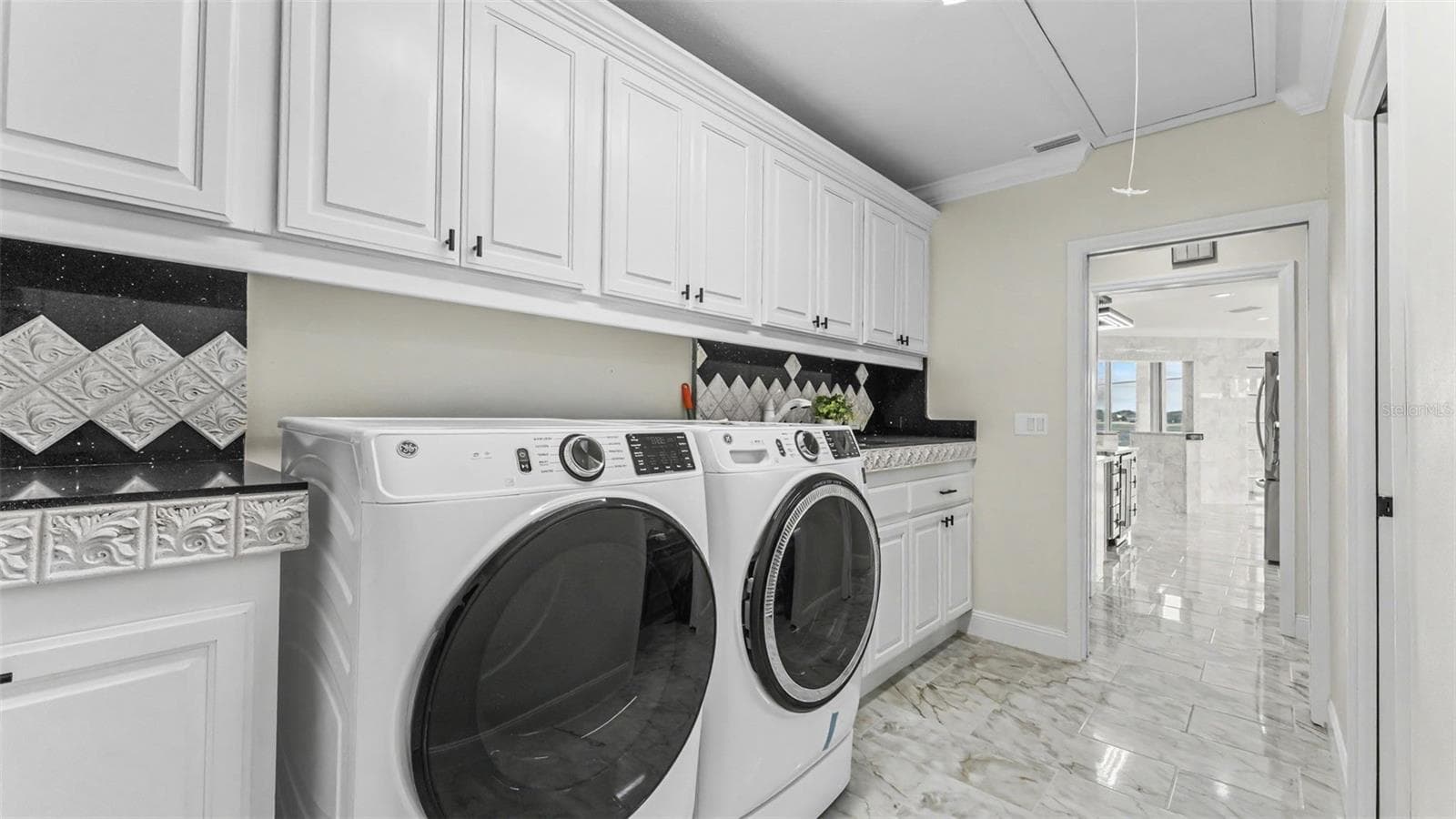 Laundry Room - 5934 PIER PLACE DR, LAKELAND
