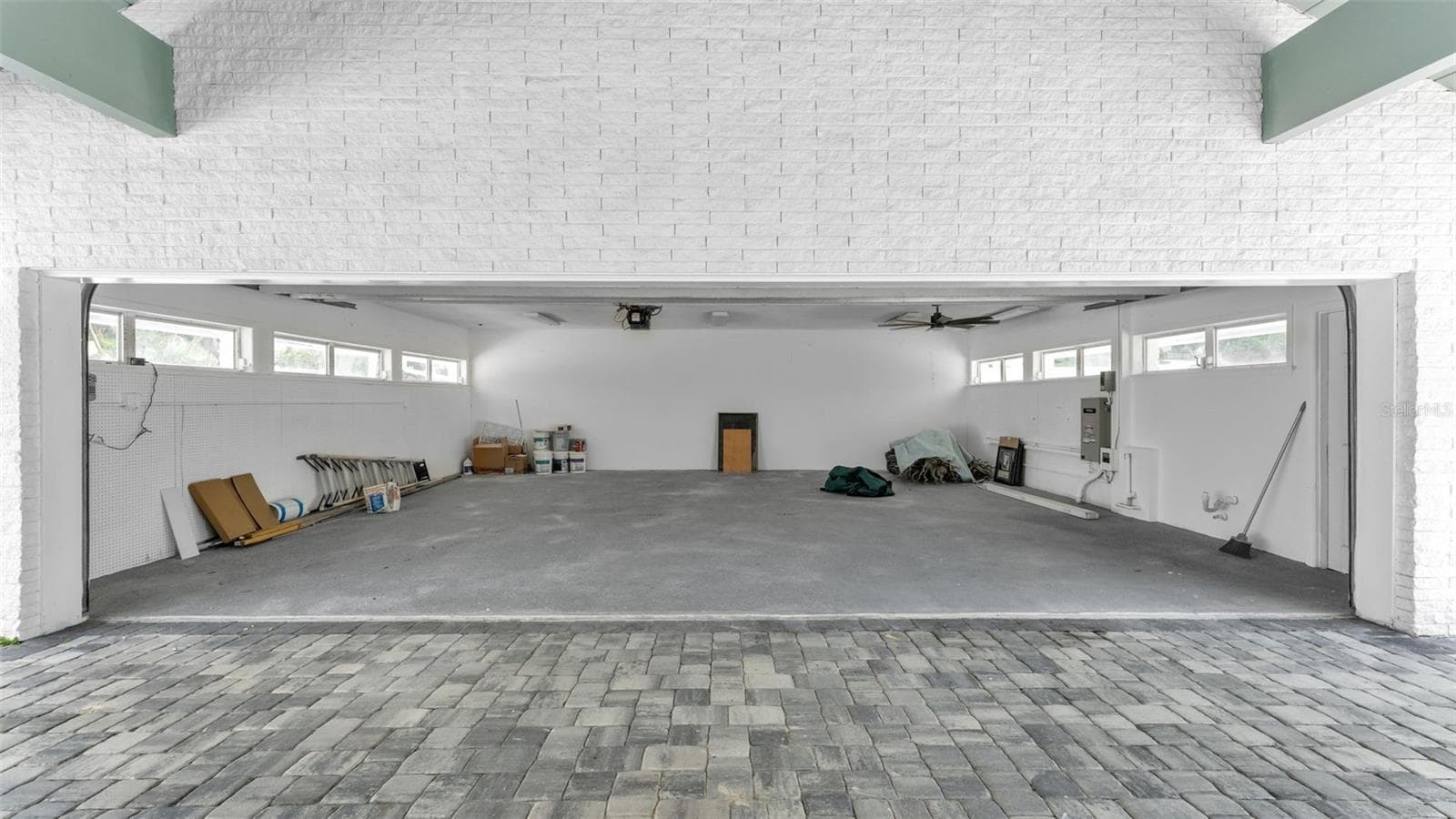 Custom Garage - 5934 PIER PLACE DR, LAKELAND