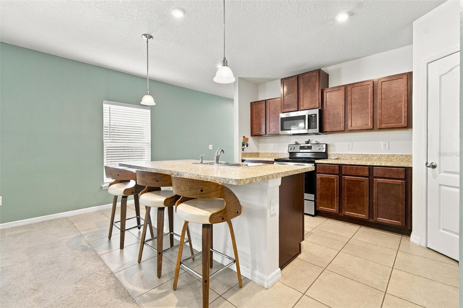 Single Family Residence at 10359 HAWKS LANDING DR, LAND O LAKES, photo 10 of 65