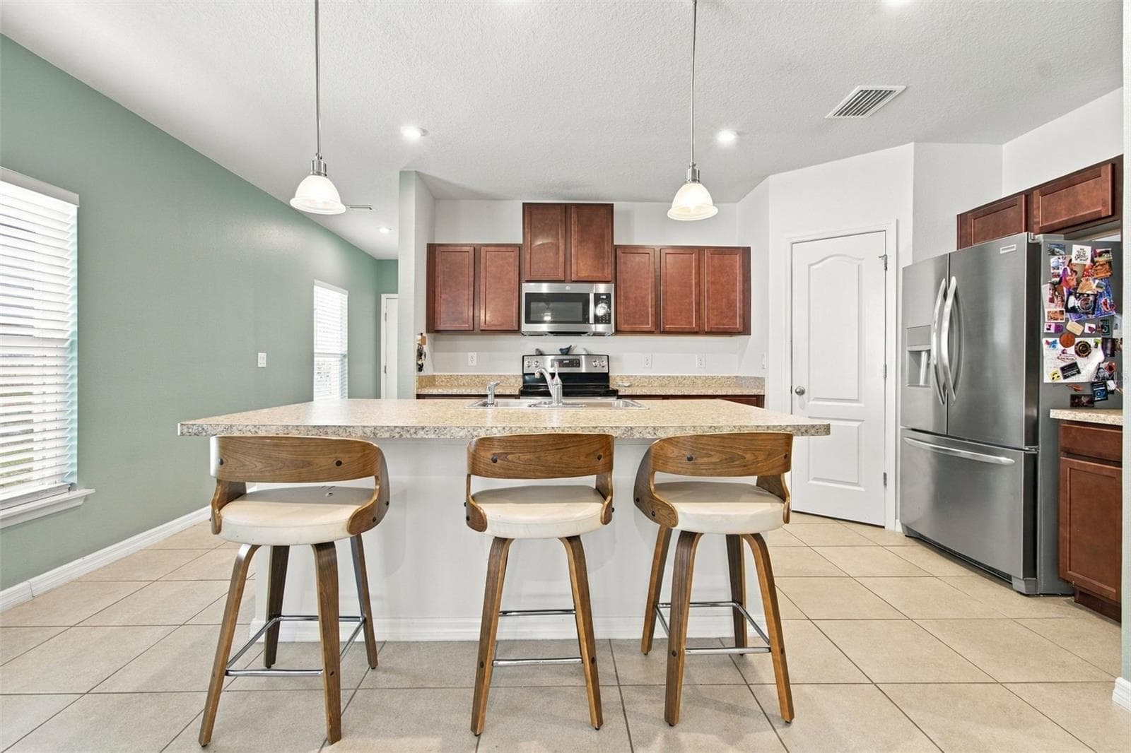Single Family Residence at 10359 HAWKS LANDING DR, LAND O LAKES, photo 11 of 65