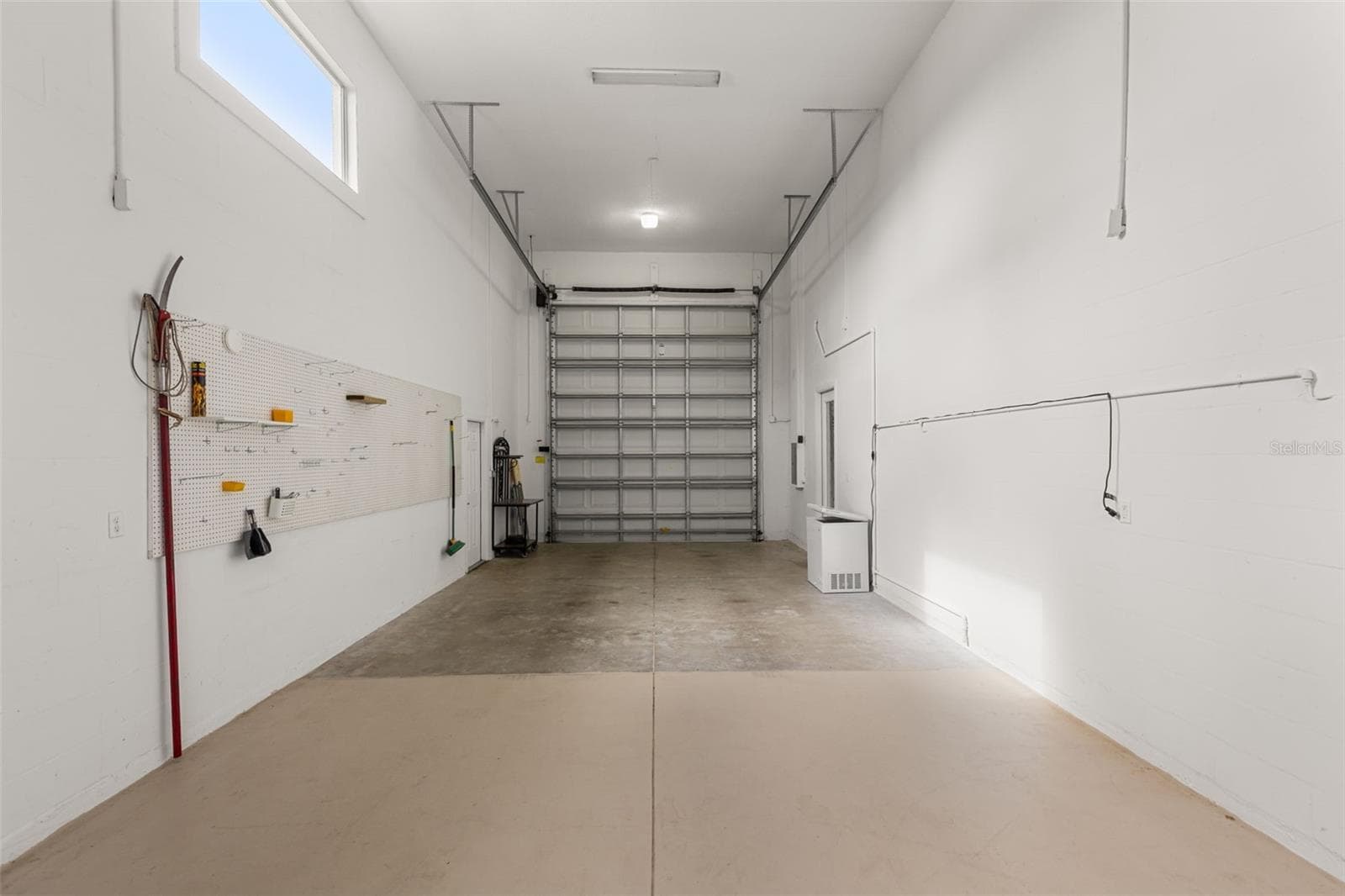 RV Garage with Tall Overhead Door - 4711 HERITAGE TRL, LEESBURG